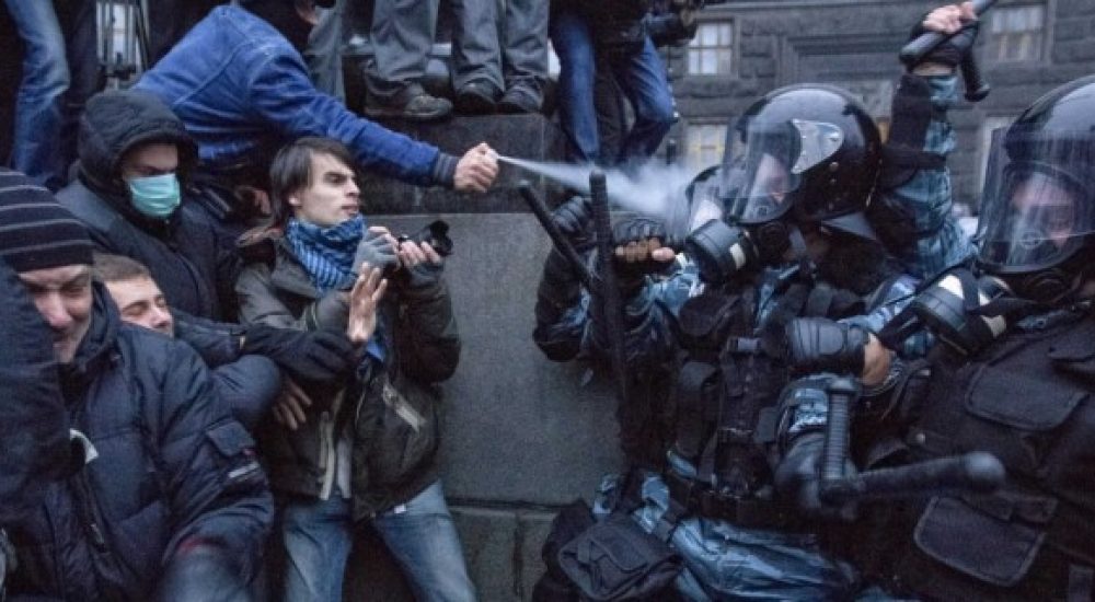 ukrajina-protest-policija-1